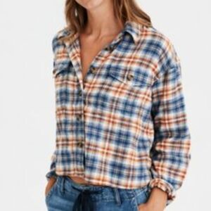 American Eagle Cropped Flannel S Blue Tan